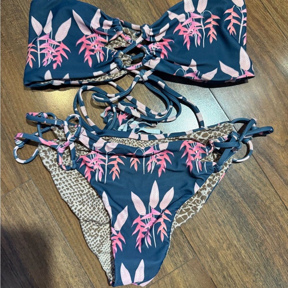 Acacia Swimwear Pink and Blue Bikini in print heliconia size large